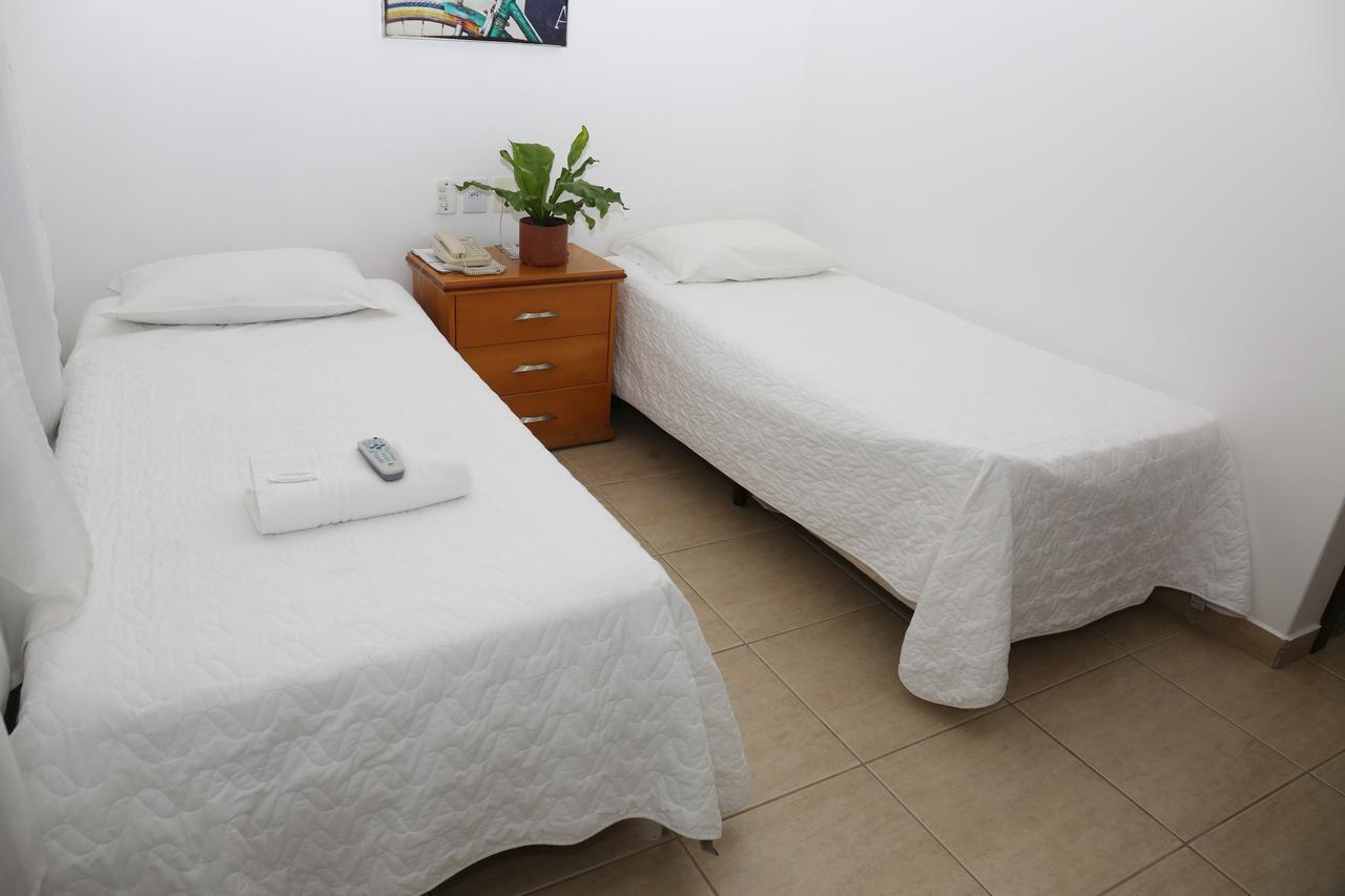 Licia Hotel Joao Pinheiro Exterior photo